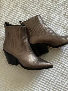 Paige Metallic  Ankle Boots  - Pointed Toe Chelsea Heel western size 7